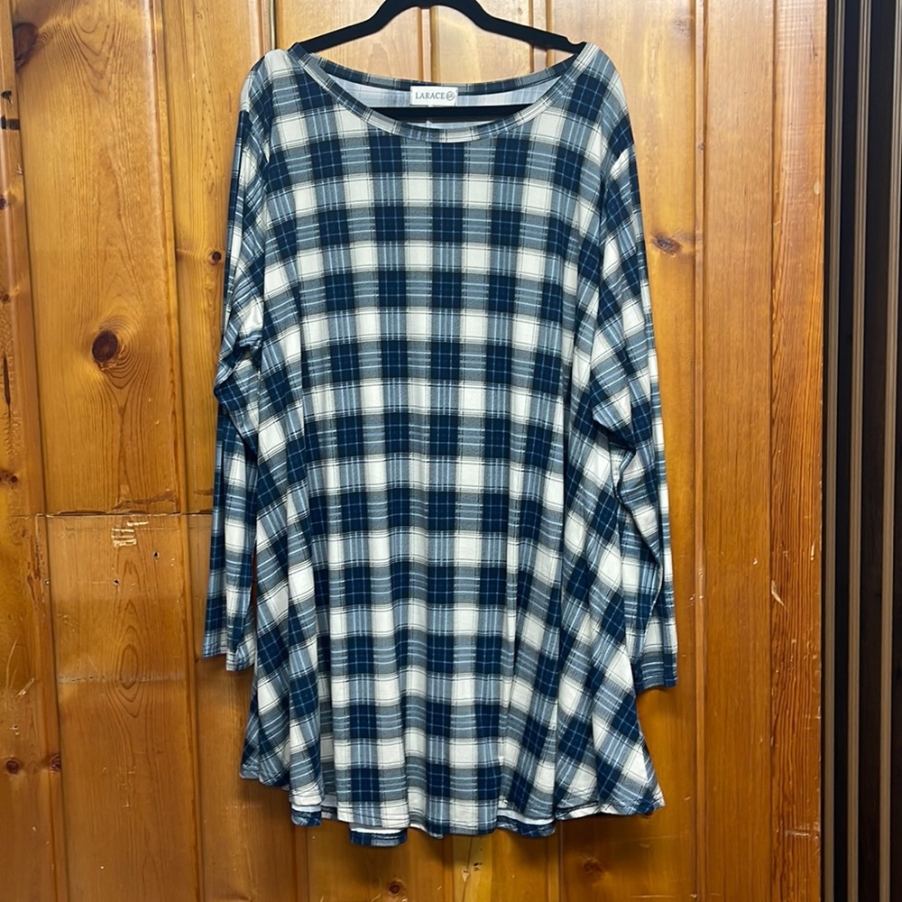 Plus sized , 6x top